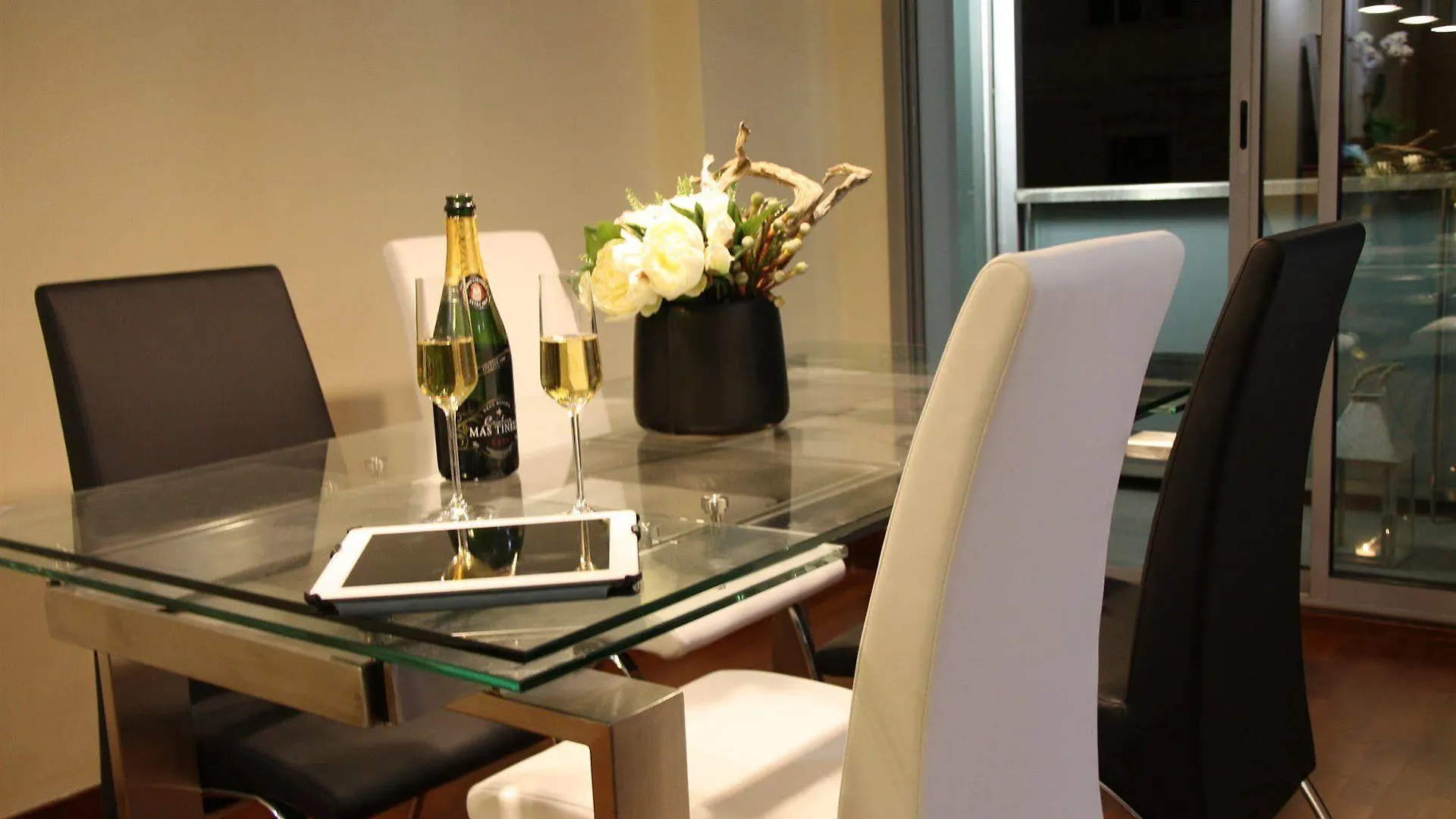 Castro Exclusive Residences Spa Sagrada Familia Barcelona Apartahotel